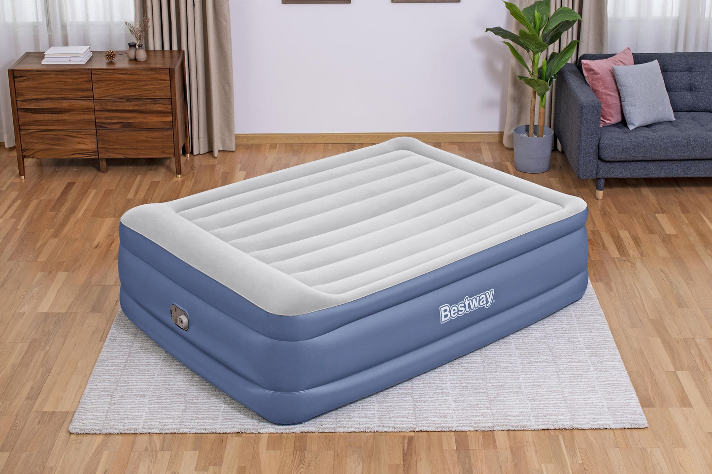 2.03m x 1.52m x 56cm TRITECH AIR QUEEN MATTRESS AC PUMP