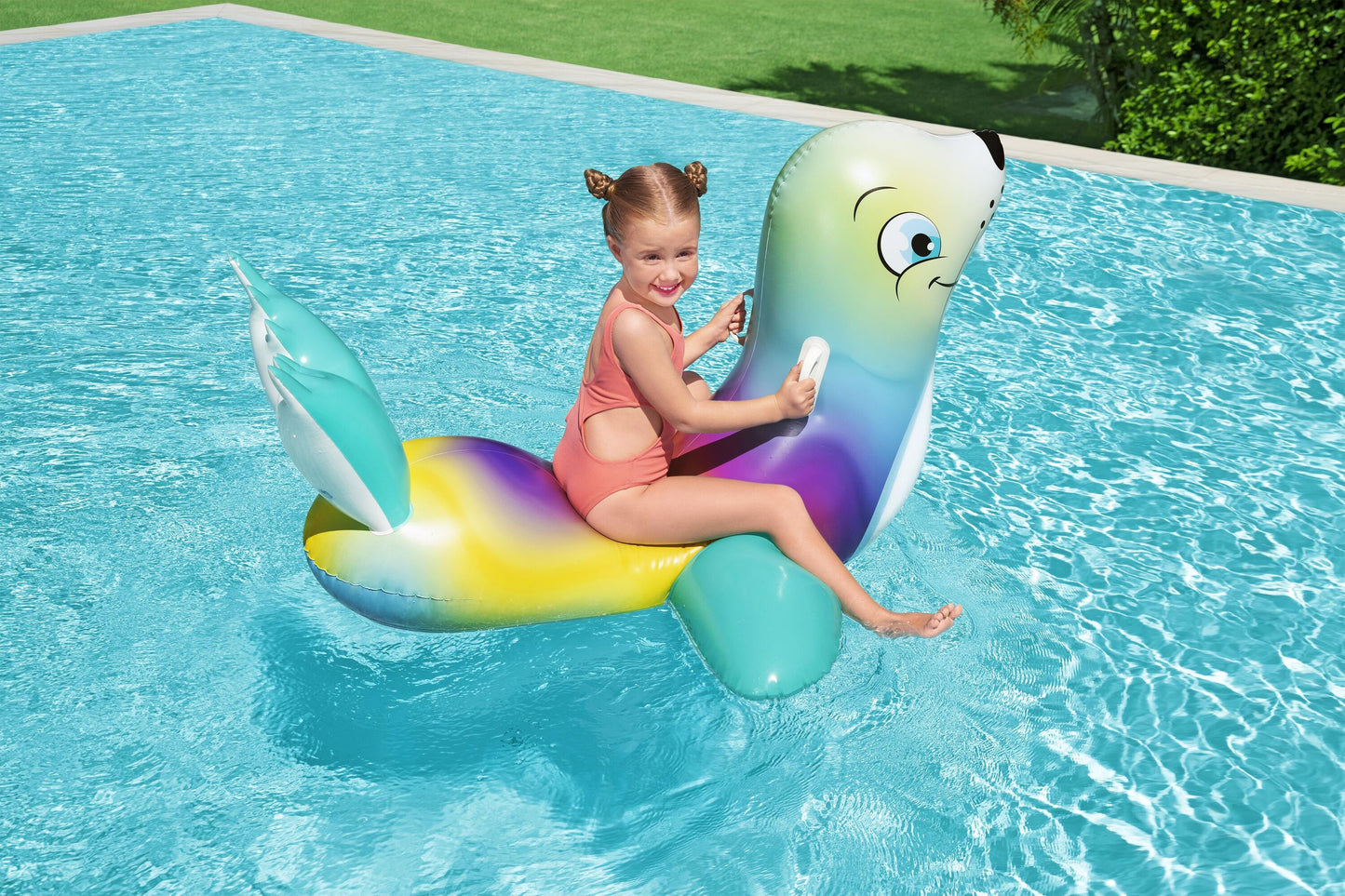 1.57m x 1.14m Flash 'N Splash Seal Ride-On